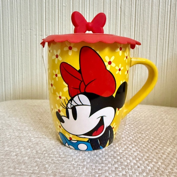 Disney Minnie Mouse Mug with Topper - Picture 1 of 4